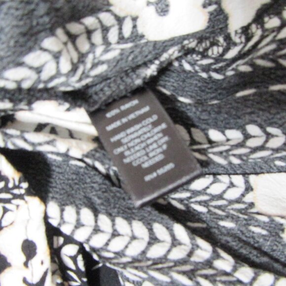 Express Black Floral Dress - Picture 9 of 9